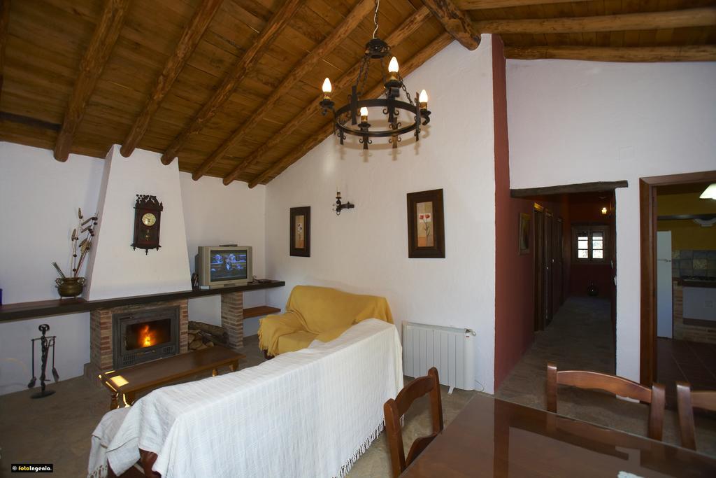 Hotel Enrique Calvillo El Bosque Bilik gambar