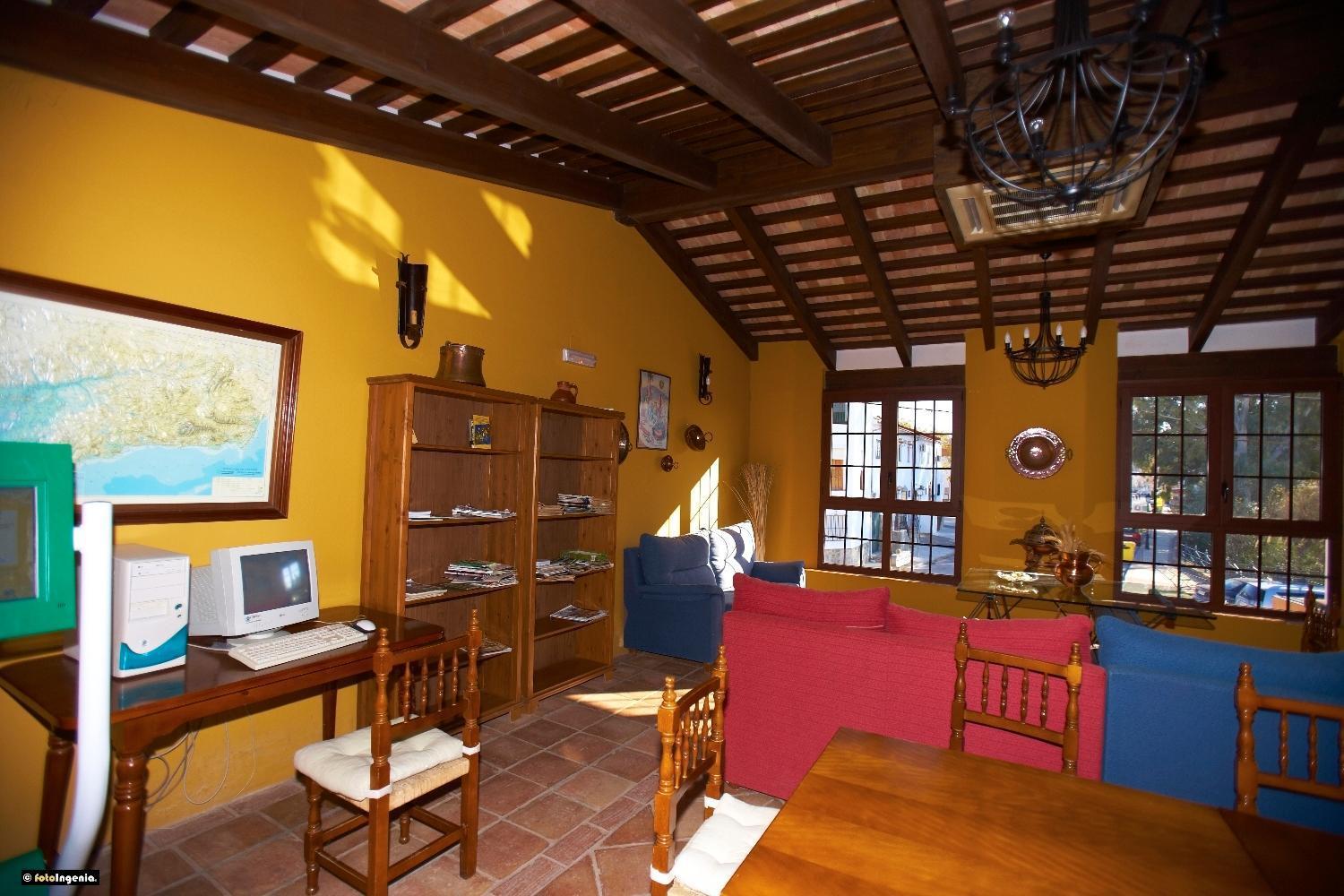 Hotel Enrique Calvillo El Bosque Luaran gambar