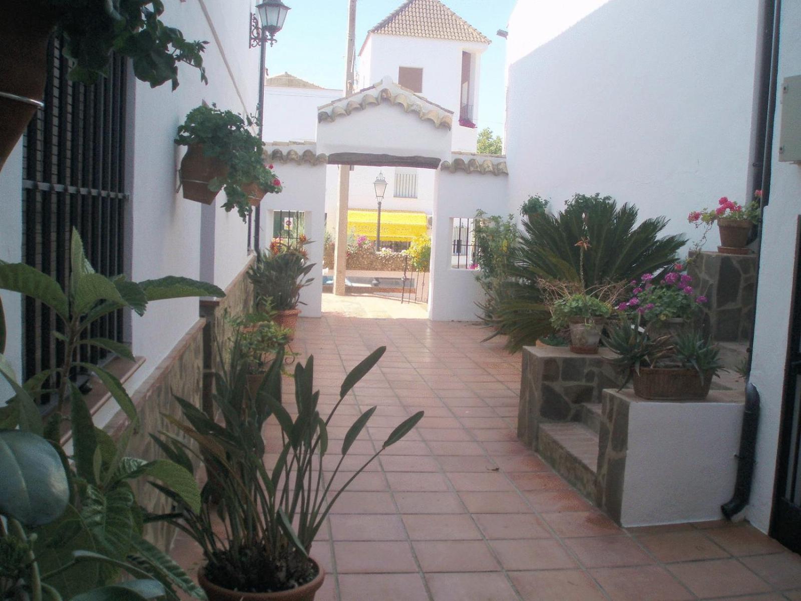 Hotel Enrique Calvillo El Bosque Luaran gambar