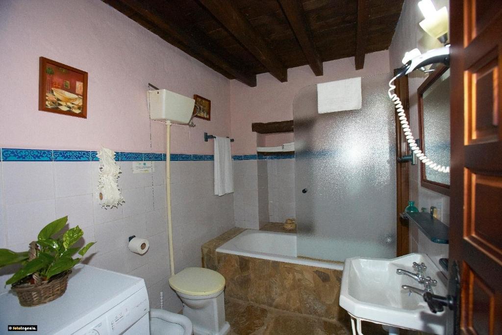 Hotel Enrique Calvillo El Bosque Bilik gambar