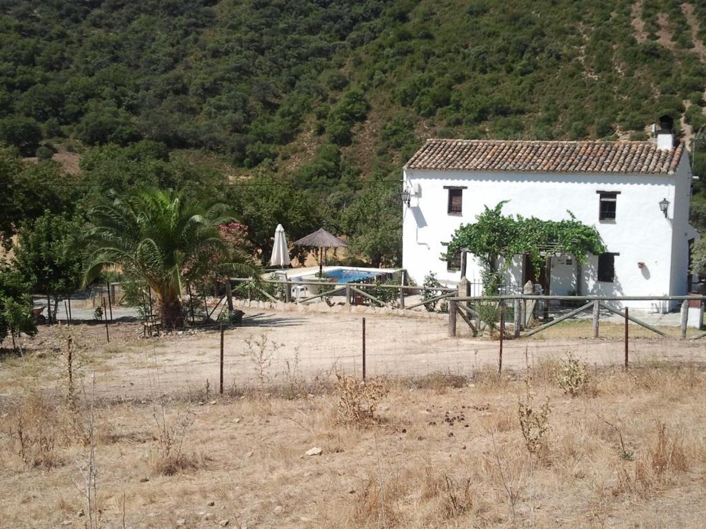 Hotel Enrique Calvillo El Bosque Bilik gambar